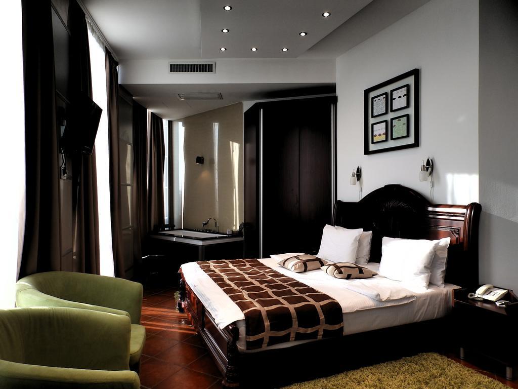 Hotel Zeder Garni Belgrade Room photo